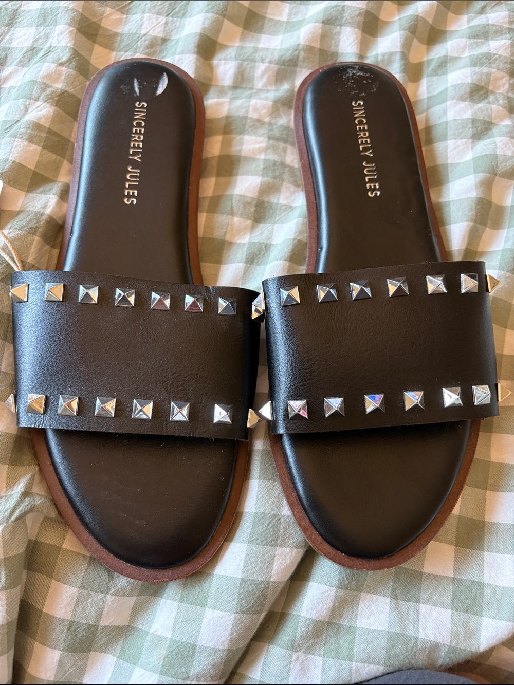 Black stud sandal